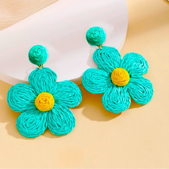 Turquoise Flower Drop‎ Rattan Earrings - Picture 1 of 2